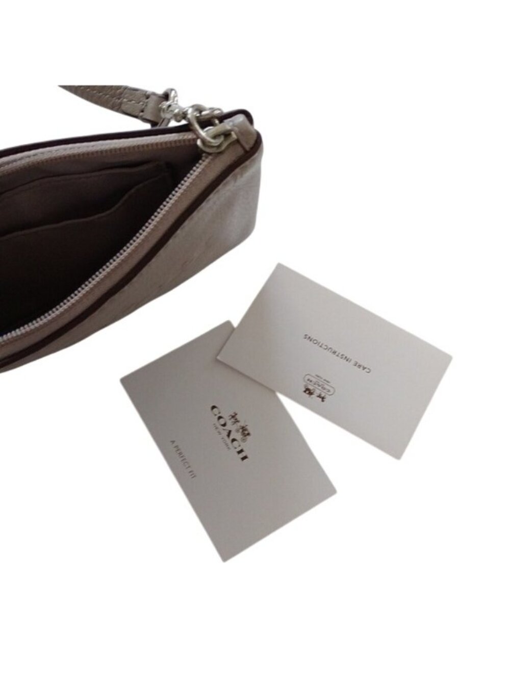 Coach Pebble Leather Small Wristlet, F52717 in SV/ Grey Birch - Picture 5 of 6